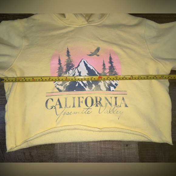 Hollister California Yosemite Cropped Hoodie Small Yellow Graphic Sweatshirt - Picture 5 of 6